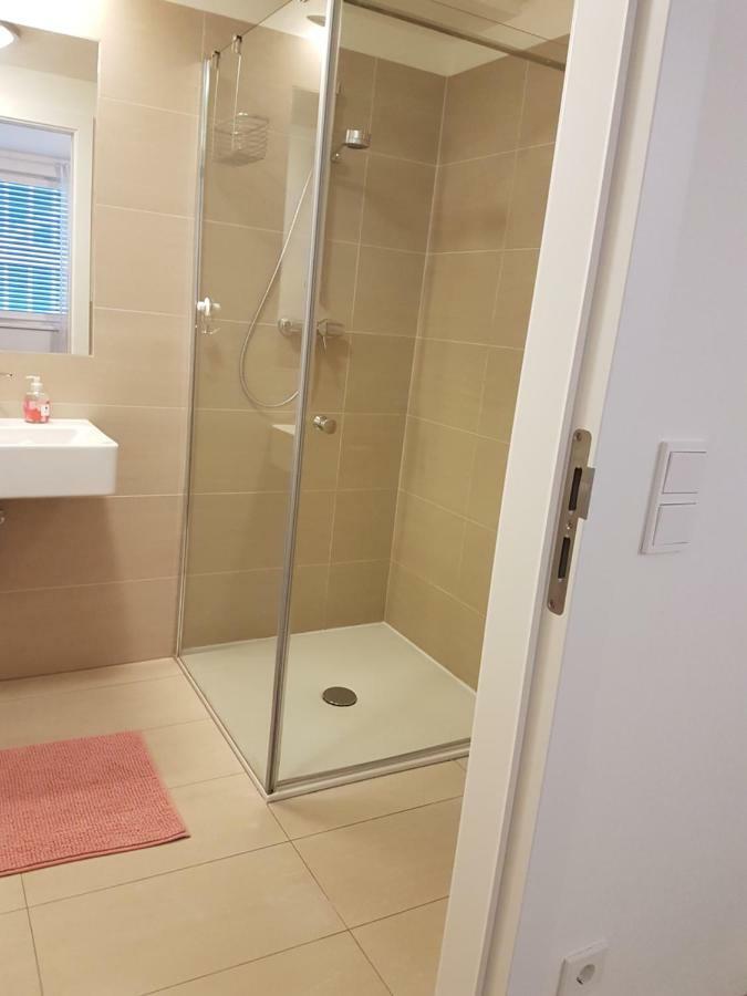 Central Family-Friendly Apt In Wenen Buitenkant foto